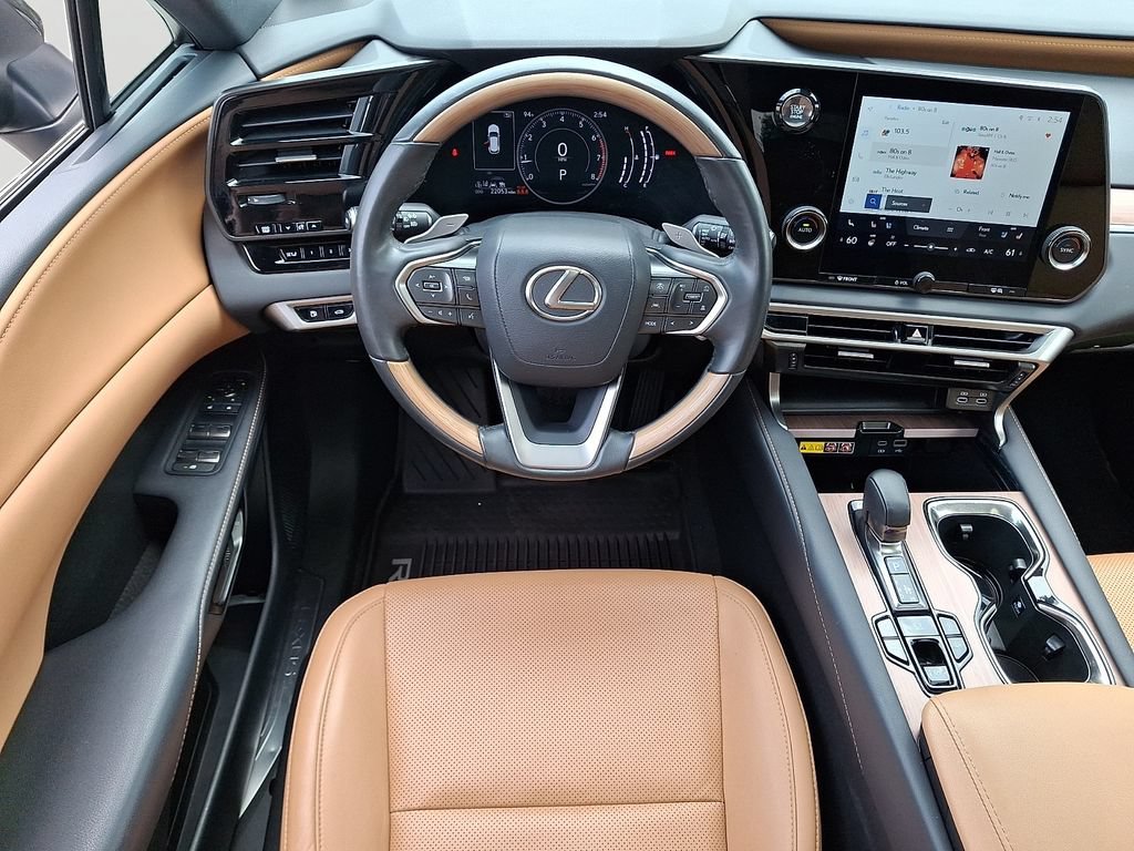 Used 2024 Lexus RX 350 Premium w/ Accessory Package AWD/4WD image 12