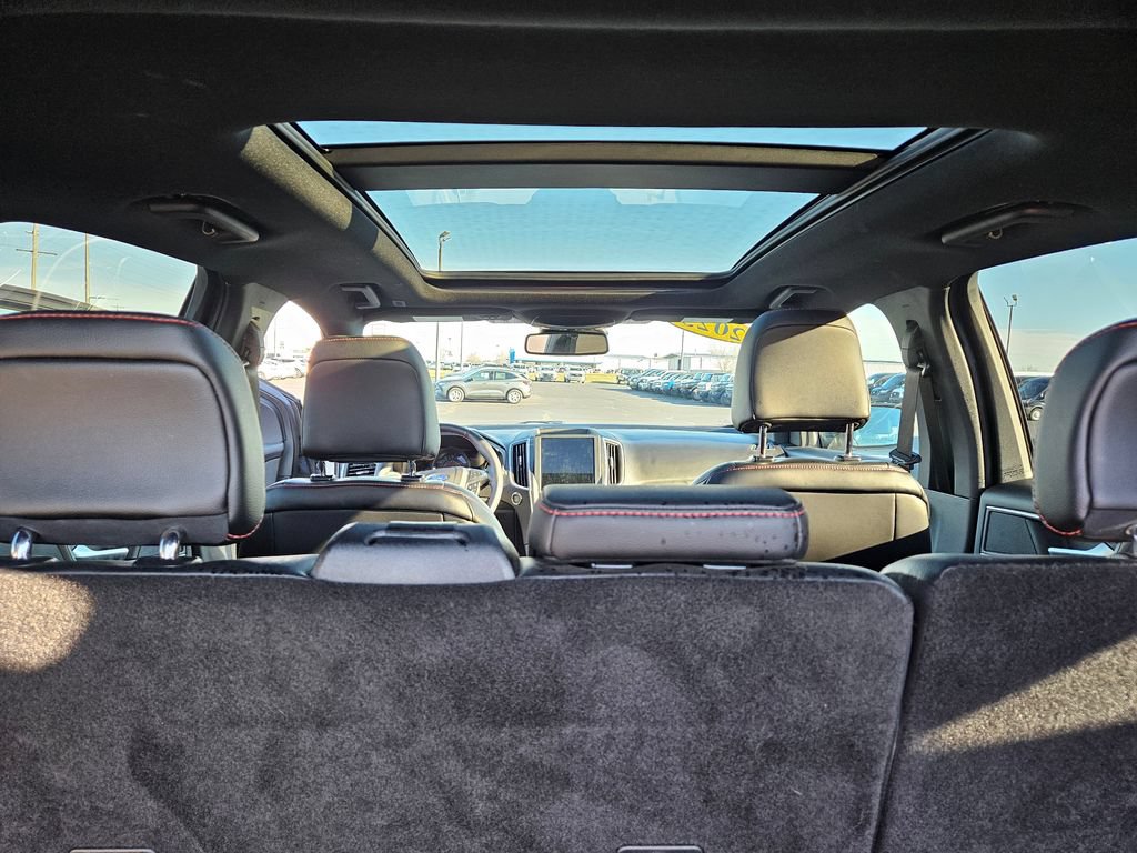 Used 2023 Ford Edge ST-Line w/ Class II Trailer Tow Package AWD/4WD image 24