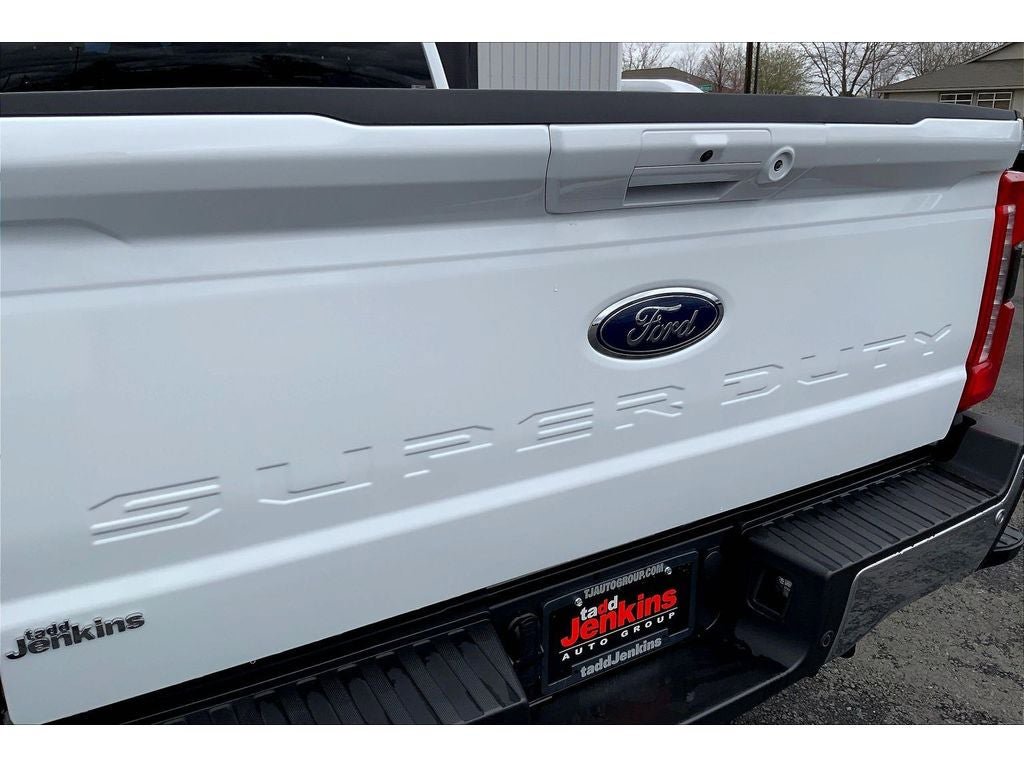 Used 2025 Ford F350 Lariat AWD/4WD image 9