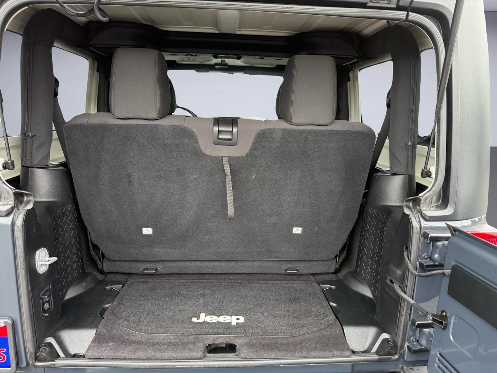 Used 2016 Jeep Wrangler Sport w/ Quick Order Package 24S AWD/4WD image 6
