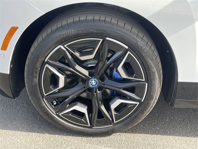 New 2025 BMW iX xDrive50 image 10
