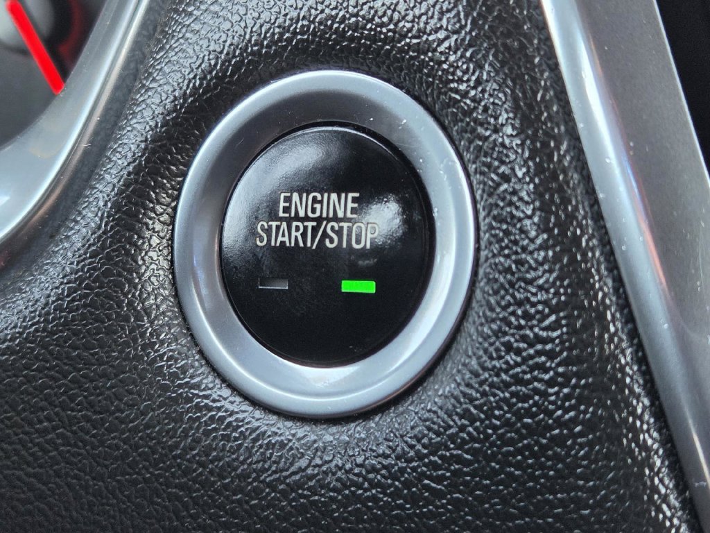 Used 2023 Chevrolet Traverse High Country FWD image 38