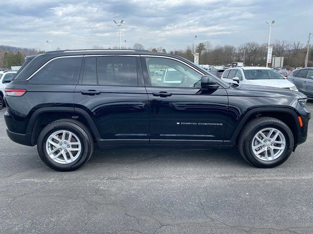 Certified 2023 Jeep Grand Cherokee Laredo X image 8