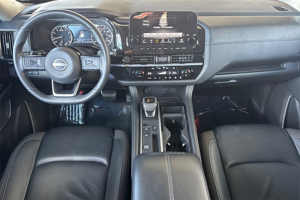 Certified 2024 Nissan Pathfinder SL image 14