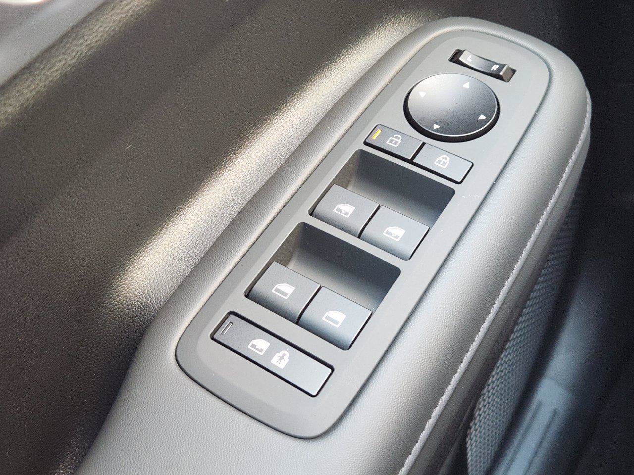 New 2027 Hyundai Santa Fe SEL FWD image 18