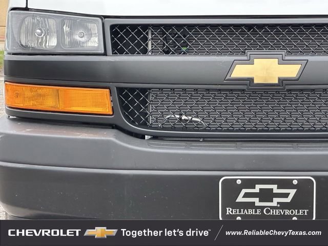 New 2026 Chevrolet Express 3500 w/ Driver Convenience Package RWD image 8