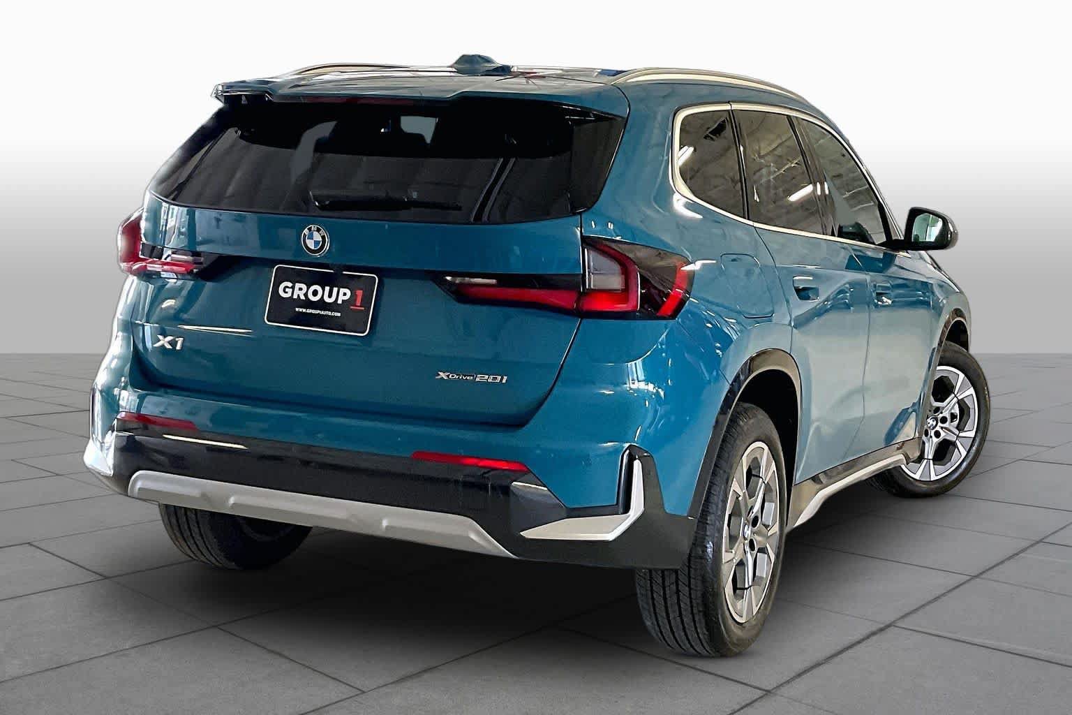 Used 2025 BMW X1 xDrive28i AWD/4WD image 12