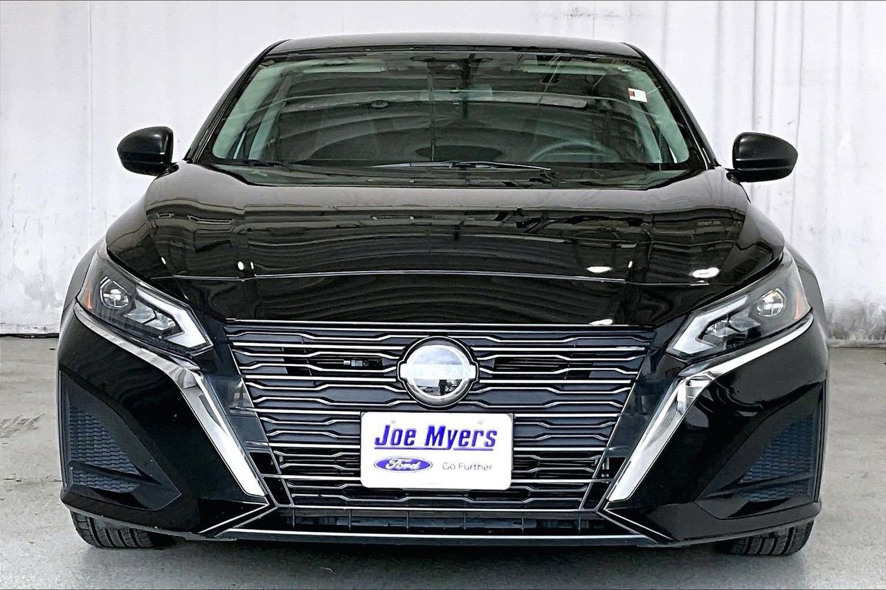 Used 2024 Nissan Altima 2.5 S image 2