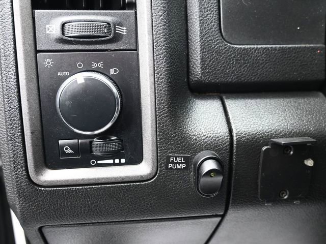 Used 2022 RAM 1500 Tradesman w/ Chrome Appearance Group image 38