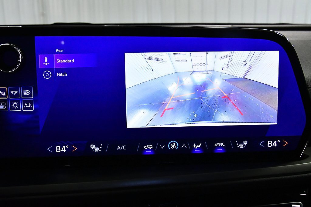 Used 2025 Chevrolet Traverse LT image 22