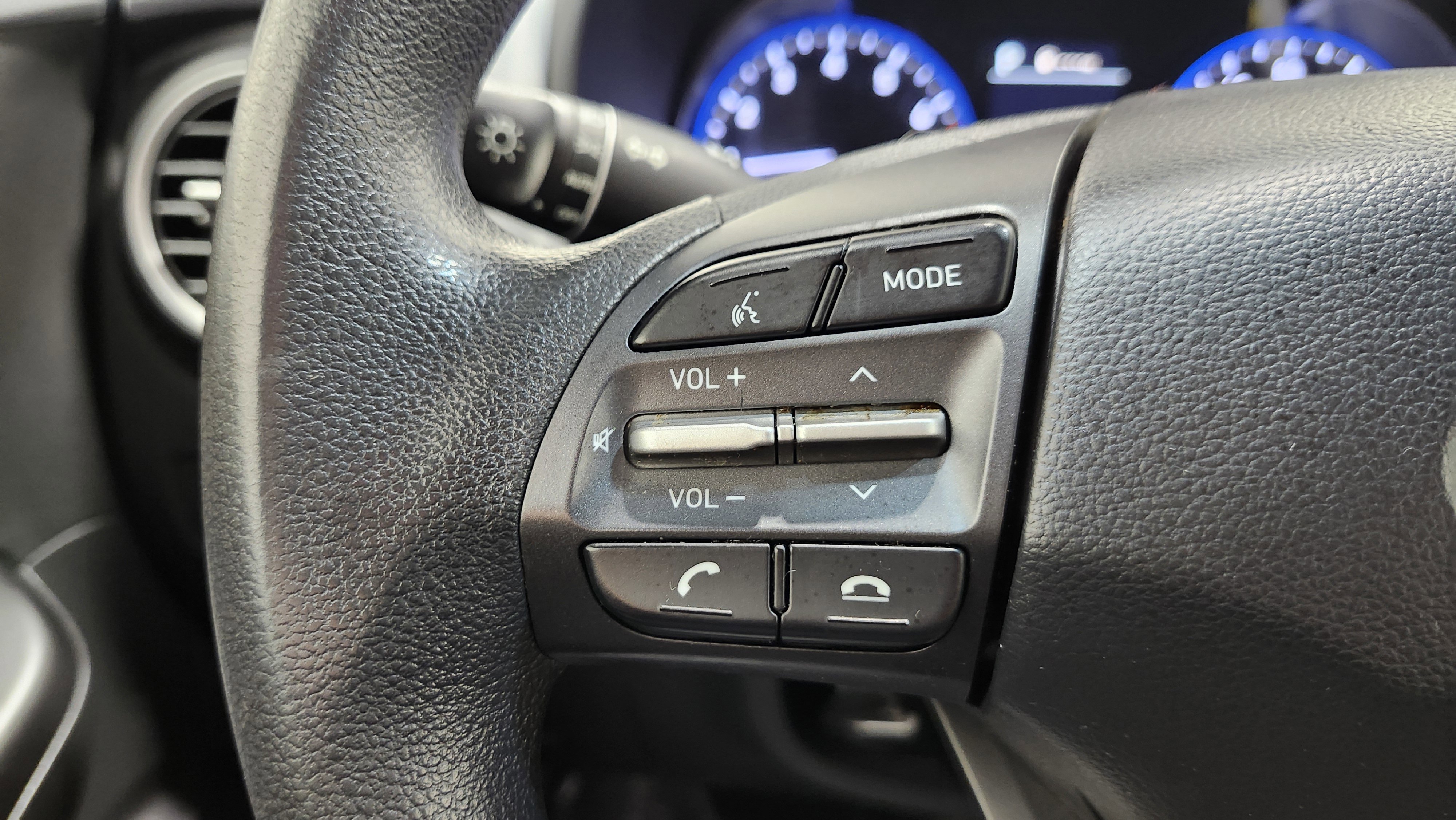 Used 2021 Hyundai Kona SE image 30