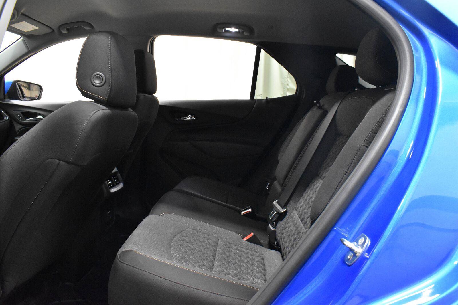 Used 2024 Chevrolet Equinox LT w/ LPO, Floor Liner Package FWD image 4