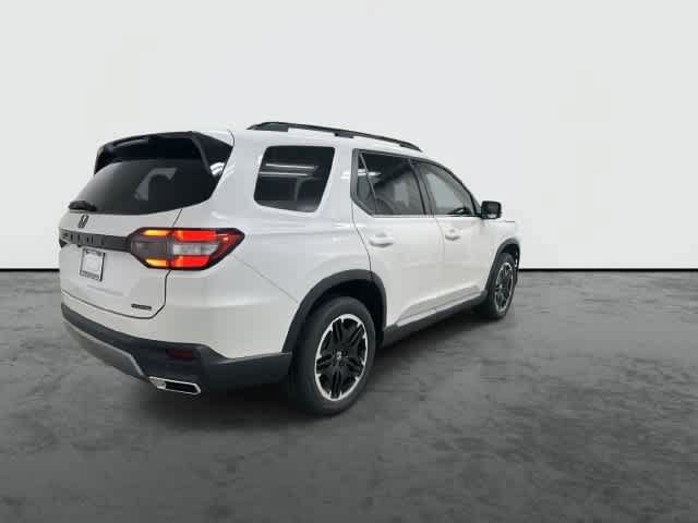 New 2026 Honda Pilot image 3