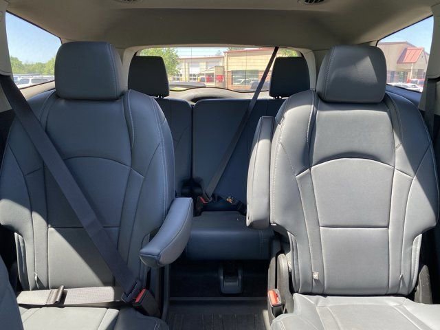 Used 2020 Buick Enclave Essence w/ Sport Touring Edition FWD image 27