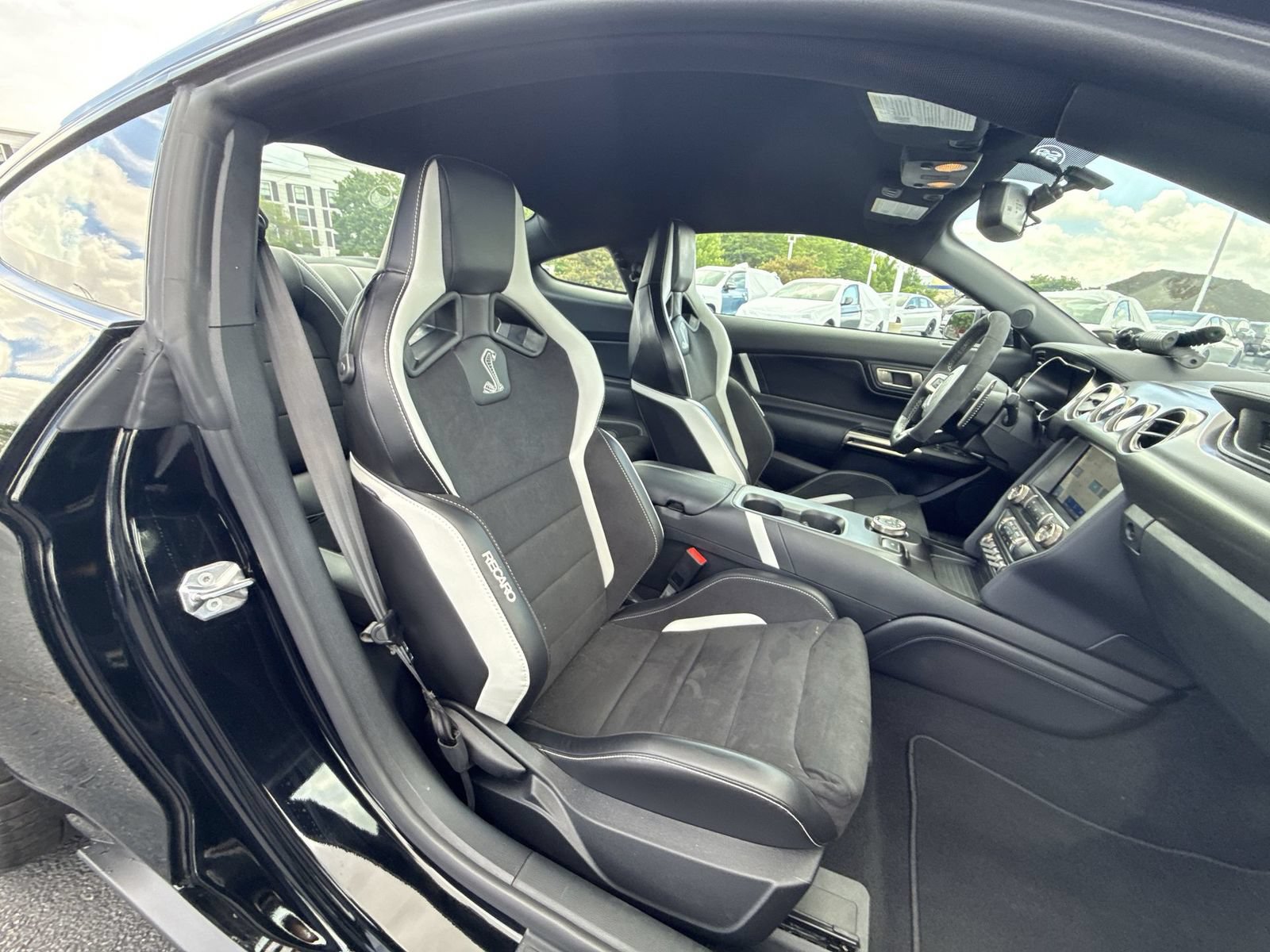 Used 2021 Ford Mustang Shelby GT500 w/ Technology Package RWD image 26