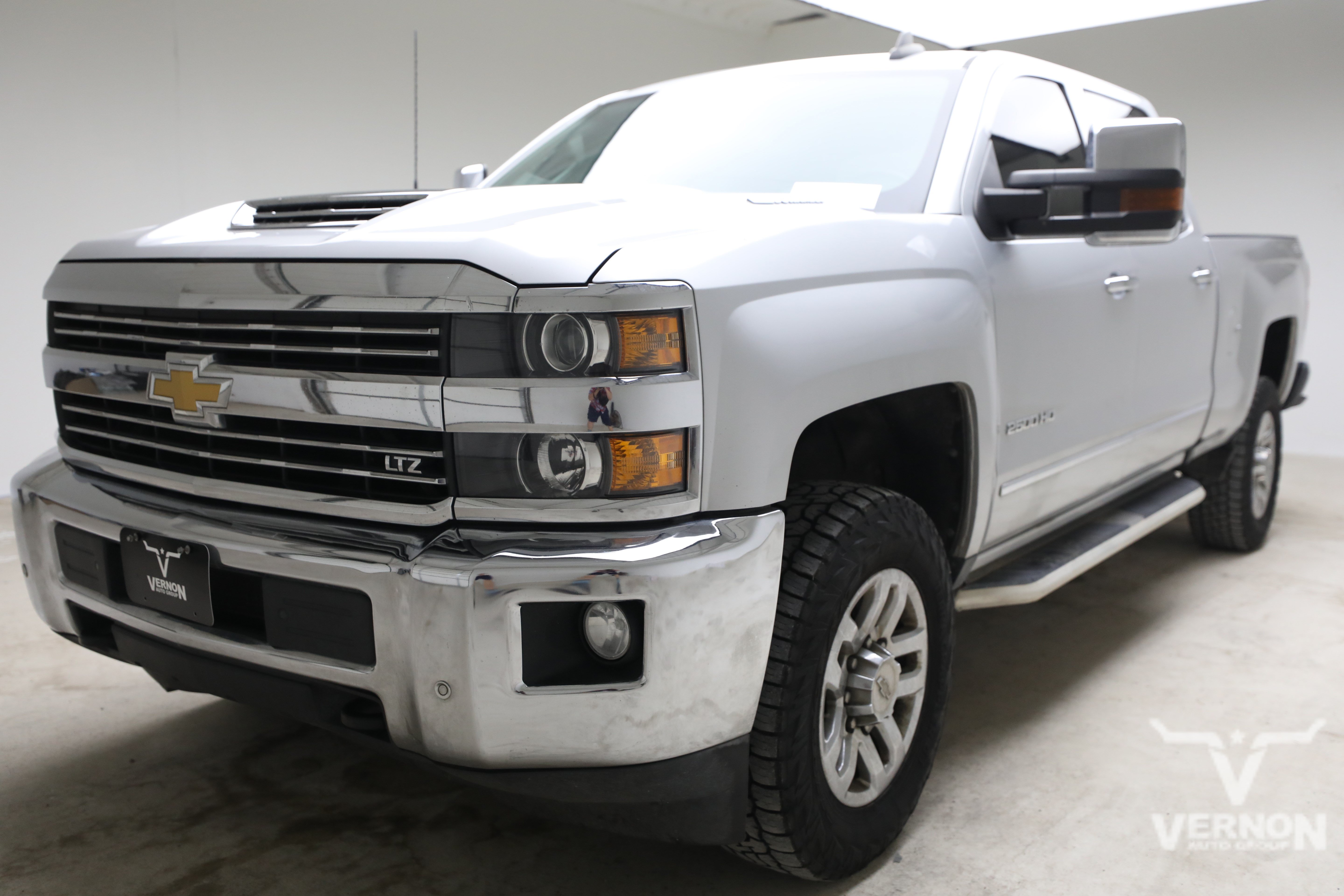 Used 2019 Chevrolet Silverado 2500 LTZ w/ Duramax Plus Package AWD/4WD image 1