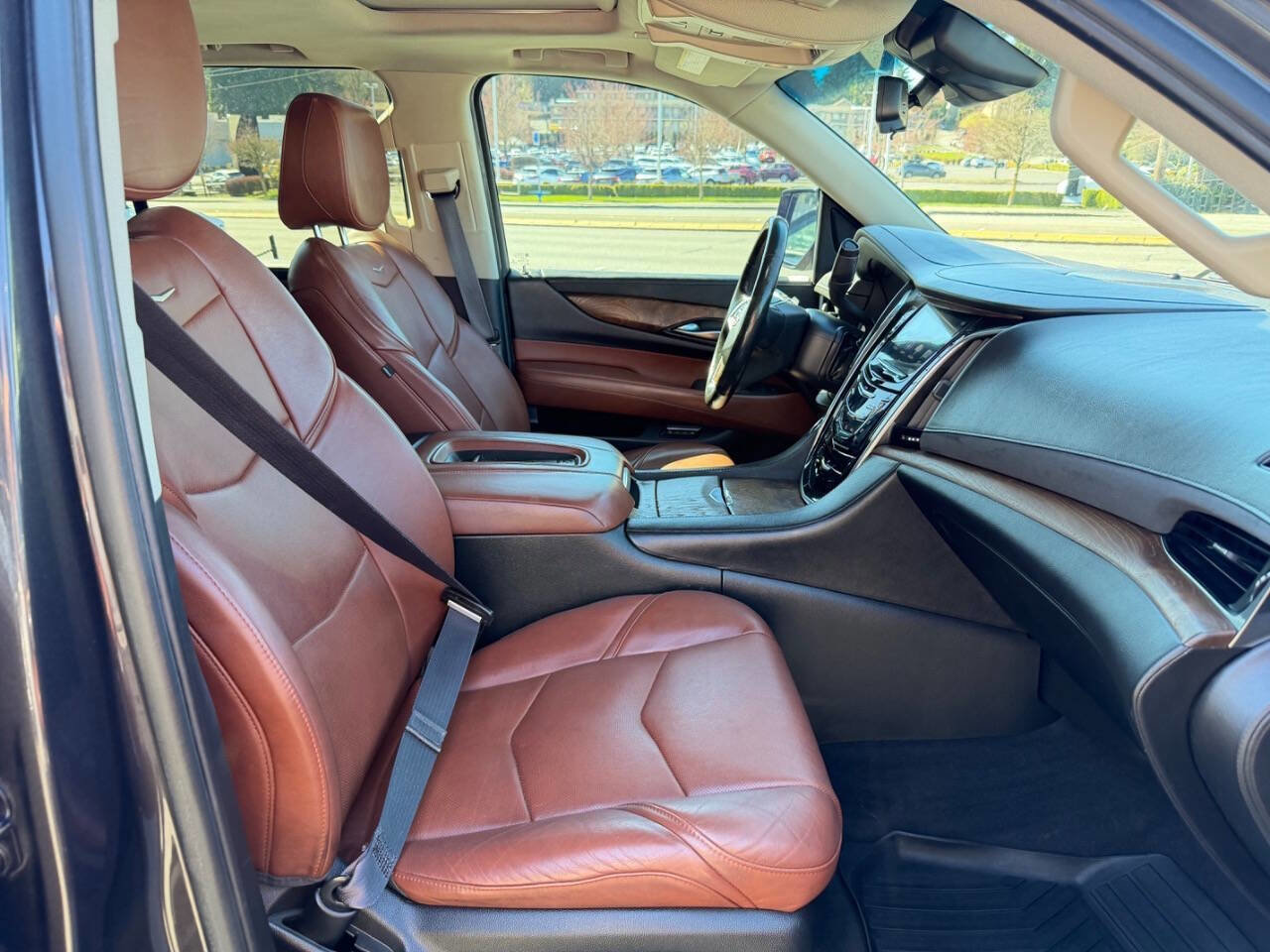 Used 2017 Cadillac Escalade ESV Luxury image 20