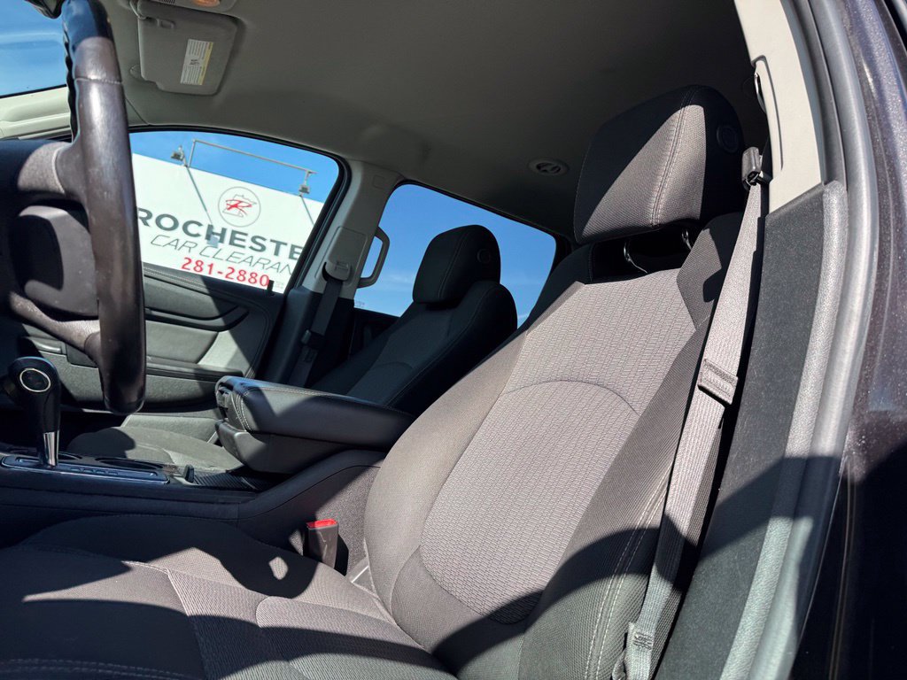 Used 2017 Chevrolet Traverse LT AWD/4WD image 7