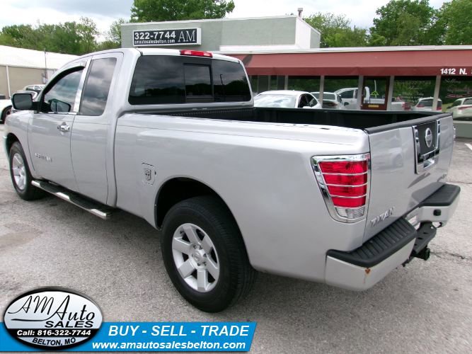 Used 2010 Nissan Titan XE w/ XE Popular Equipment Pkg RWD image 2