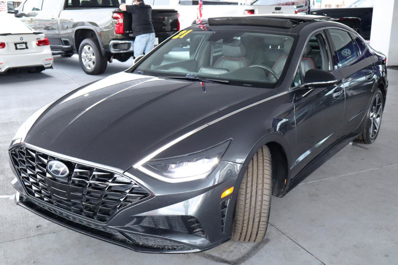 Used 2021 Hyundai Sonata SEL Plus w/ Tech Package FWD image 9