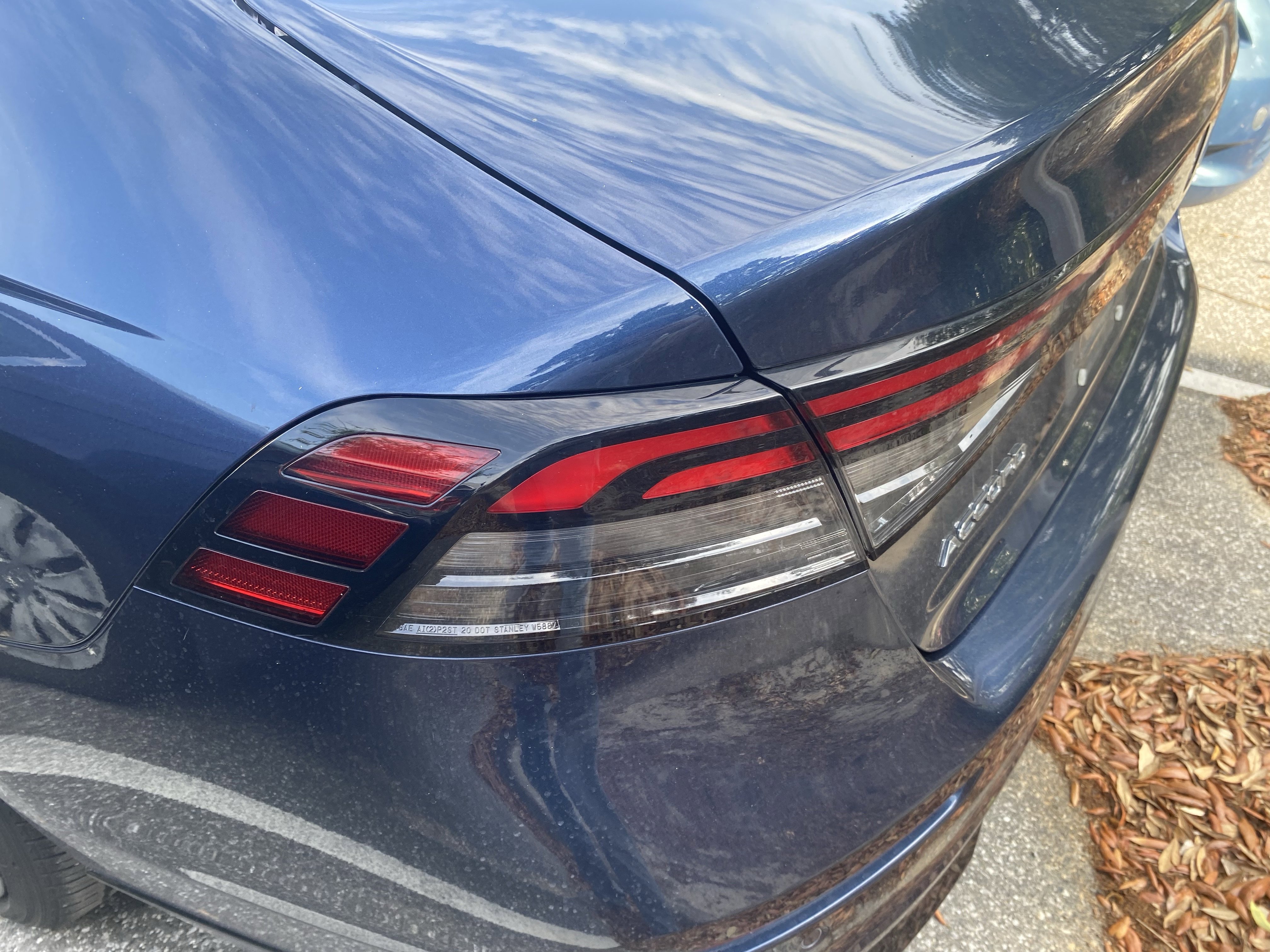 Used 2024 Honda Accord Touring image 11