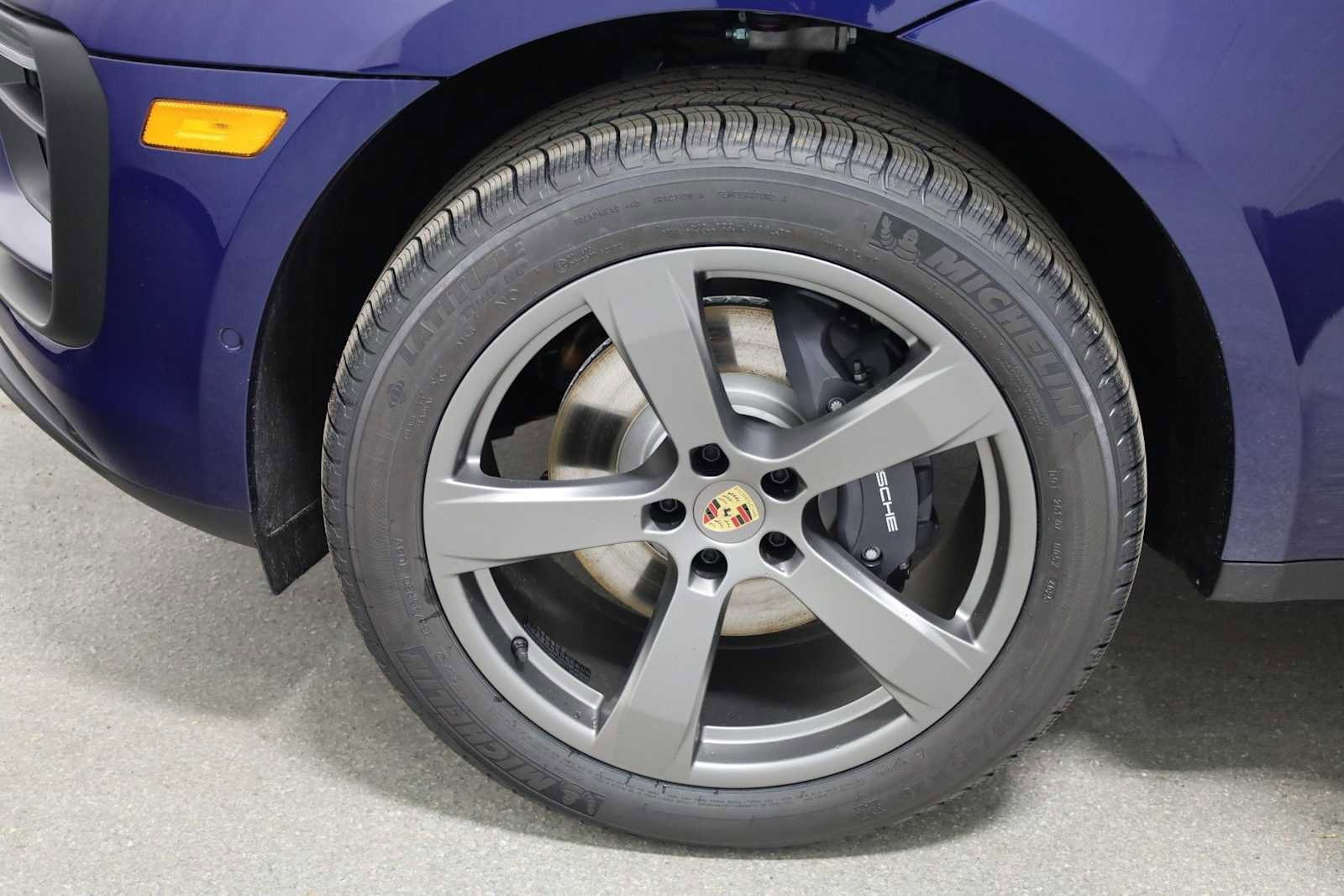 New 2026 Porsche Macan image 40