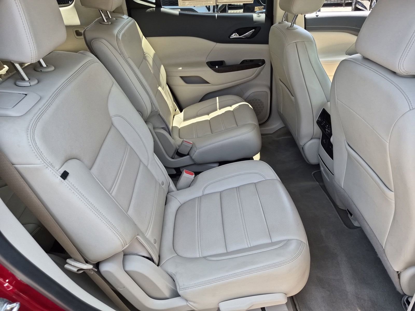 Used 2021 GMC Acadia Denali w/ Denali Technology Package AWD/4WD image 29