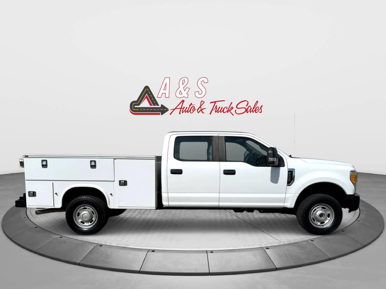 Used 2017 Ford F250 XL AWD/4WD image 6