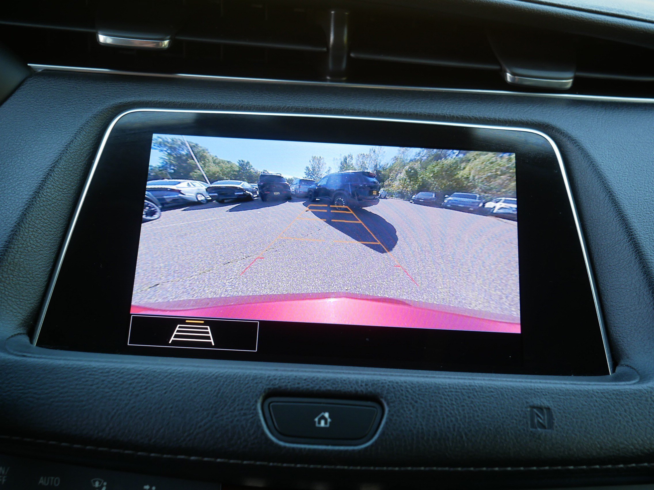 Used 2020 Cadillac XT4 Premium Luxury w/ Trailering Package AWD/4WD image 26