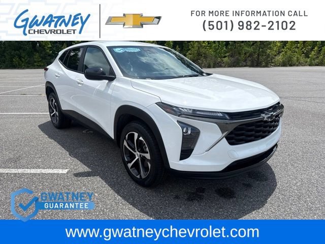 Used 2025 Chevrolet Trax RS w/ Driver Confidence Package FWD image 3