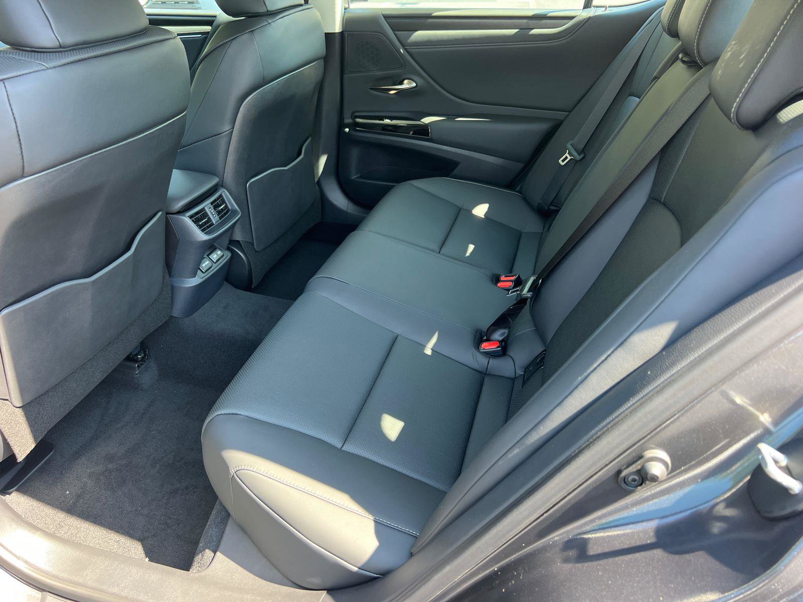 New 2025 Lexus ES 350 w/ Premium Package image 15