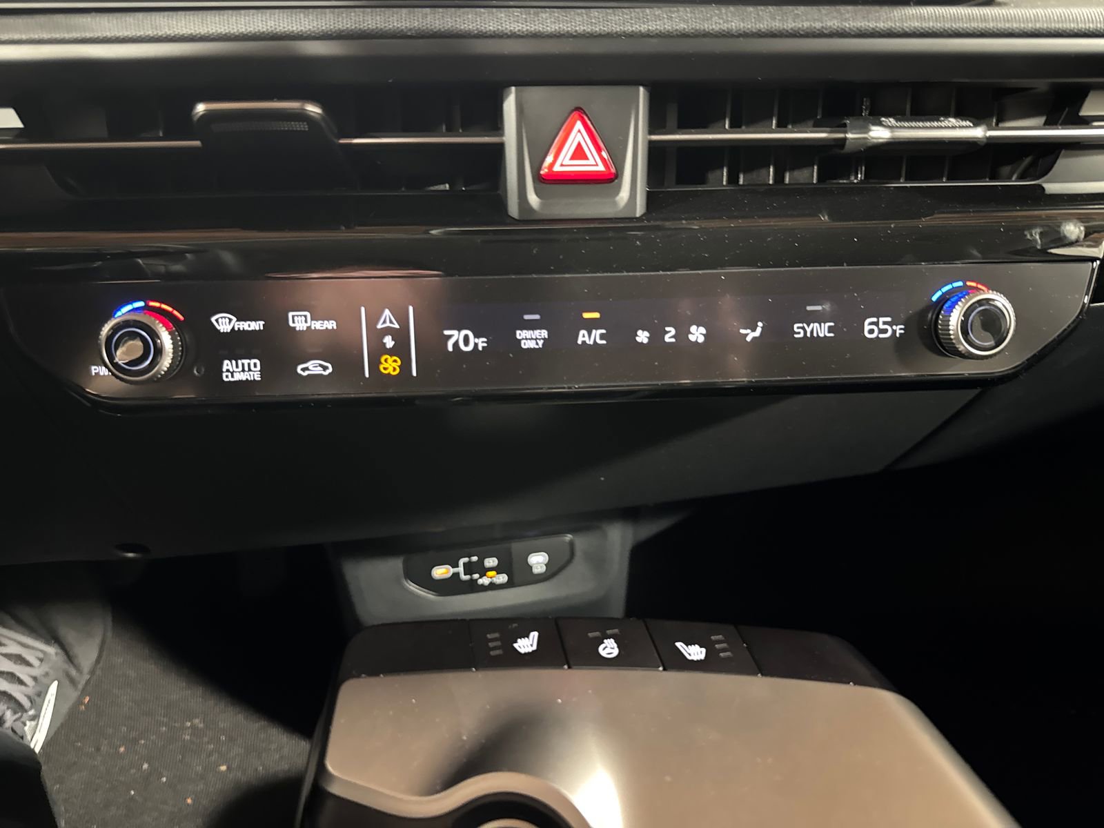 New 2025 Kia EV6 Light w/ Light LR Technology Package AWD/4WD image 19