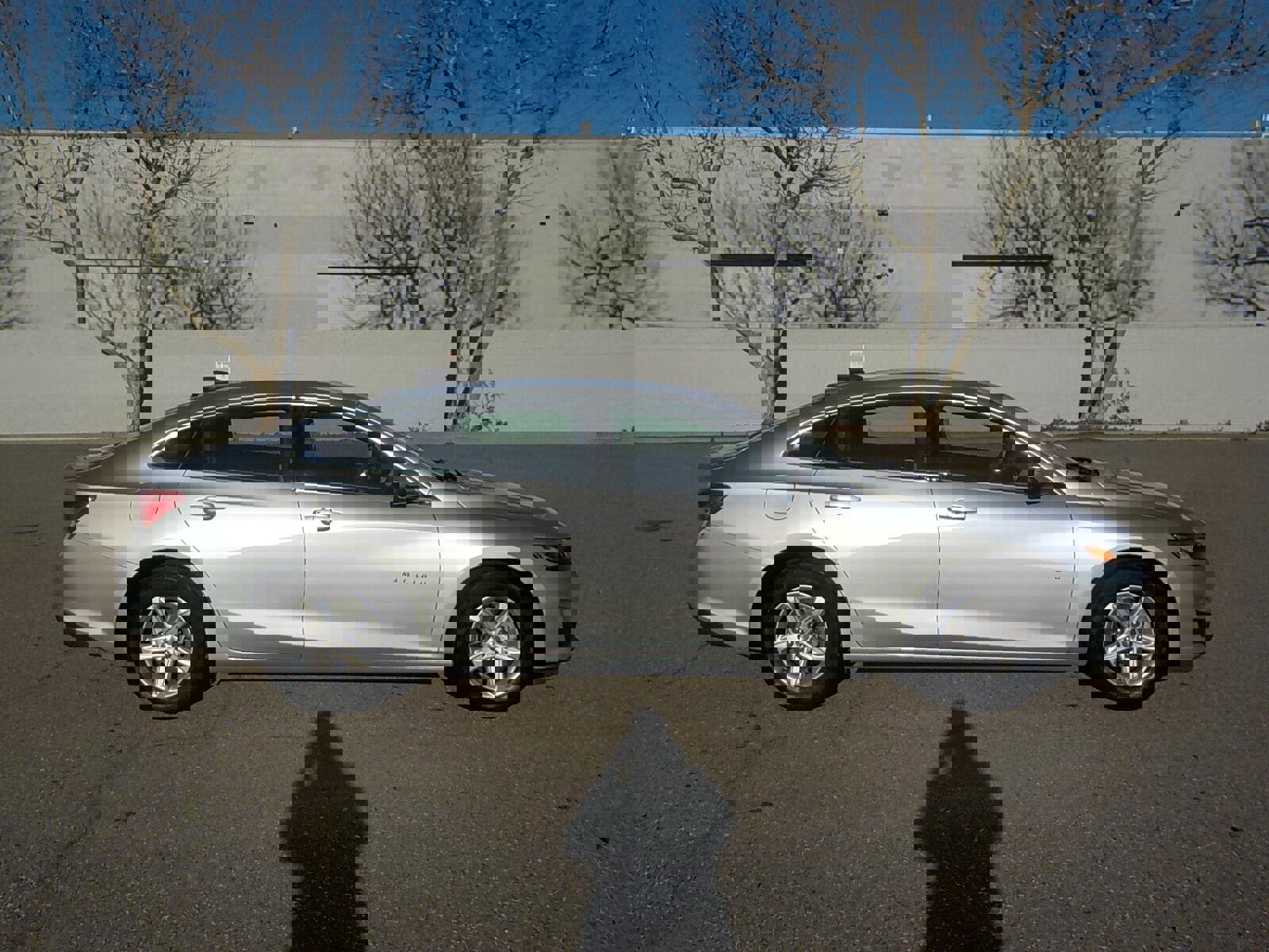 Used 2020 Chevrolet Malibu LS w/ Driver Confidence Package II image 2