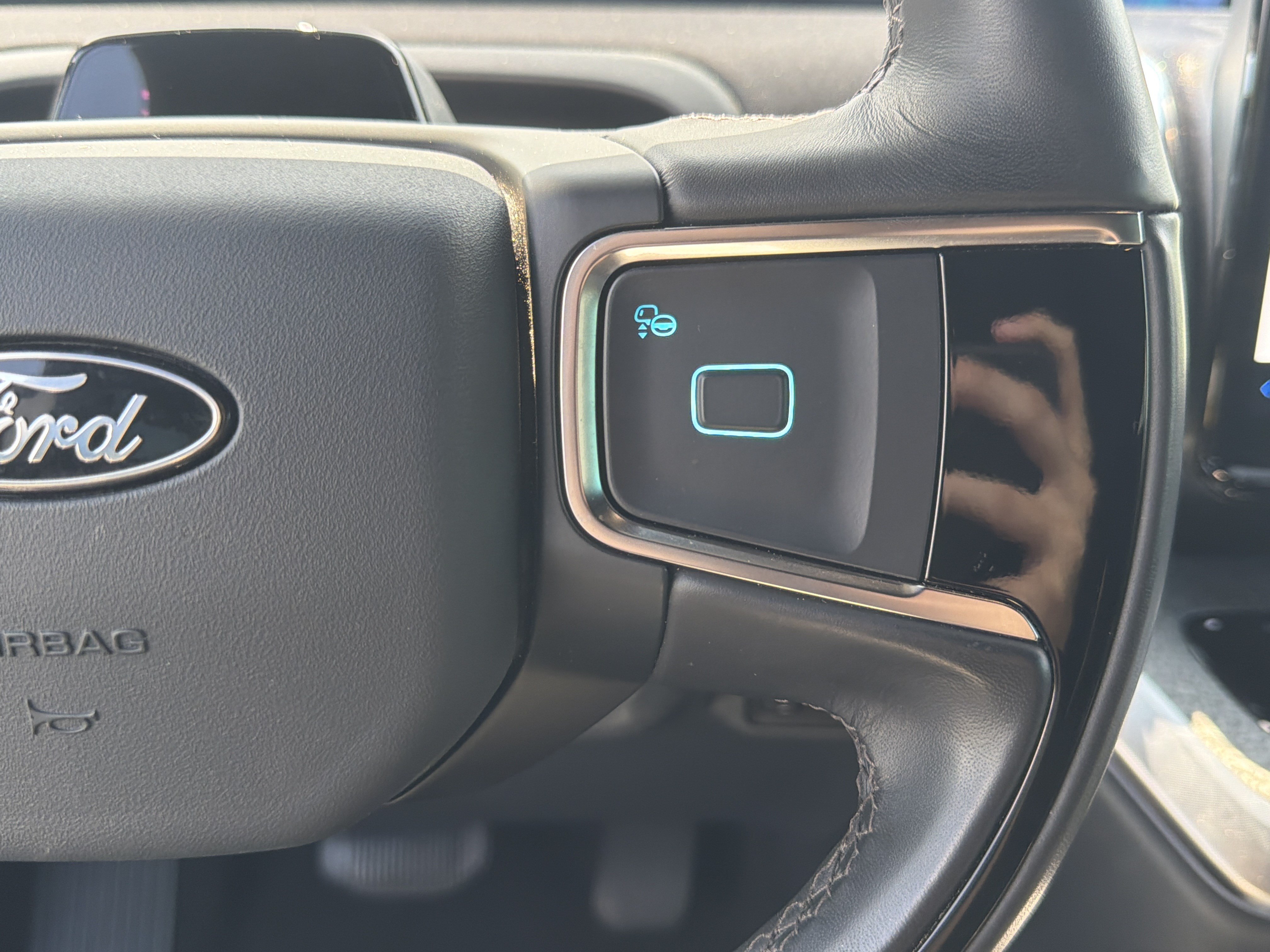 Used 2025 Ford Expedition Tremor AWD/4WD image 37