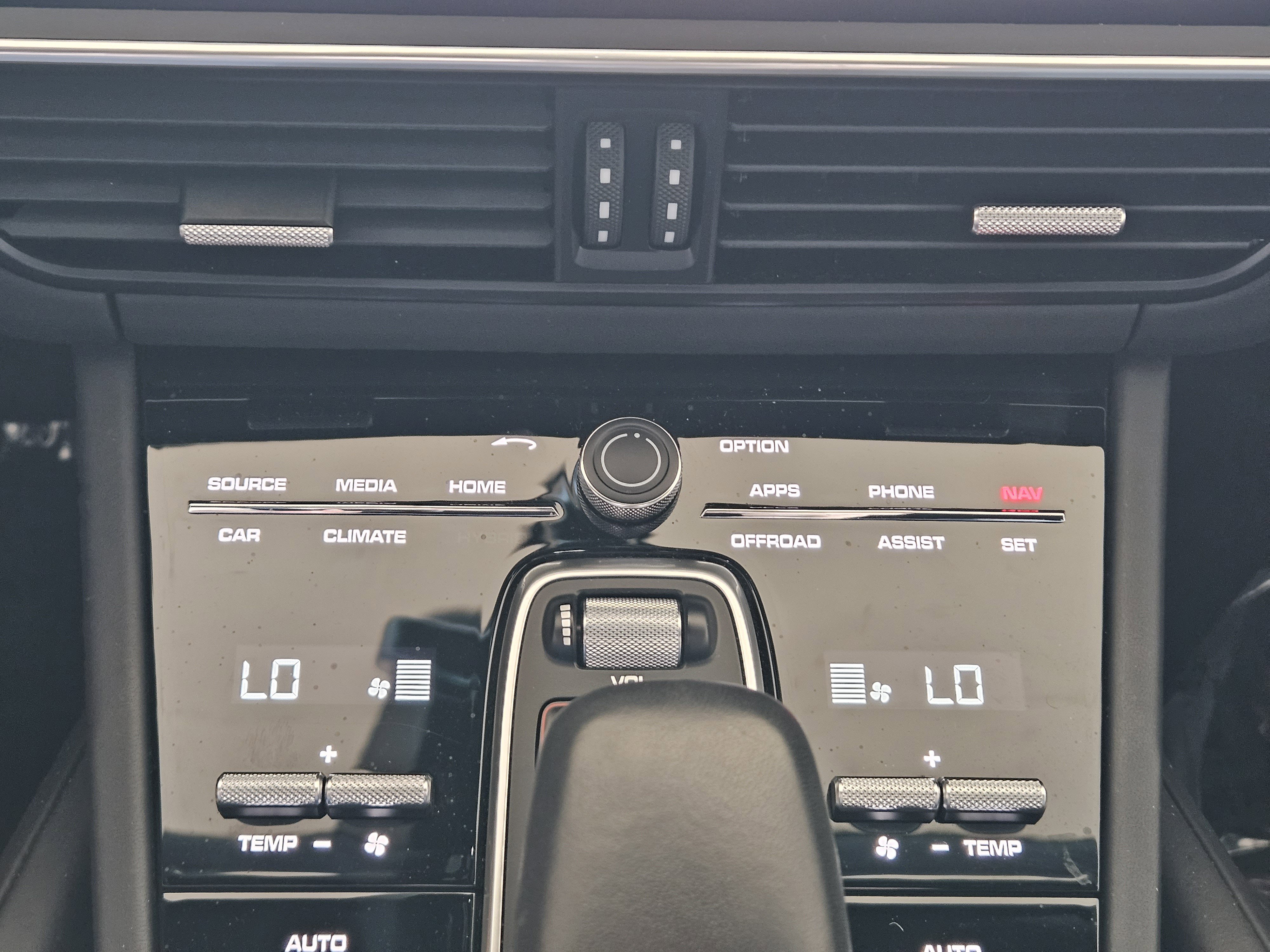 Certified 2022 Porsche Cayenne S image 19