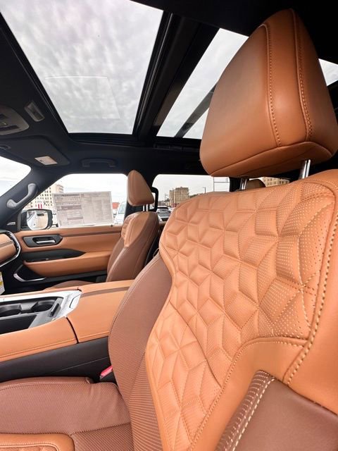 New 2025 Nissan Armada Platinum Reserve image 30