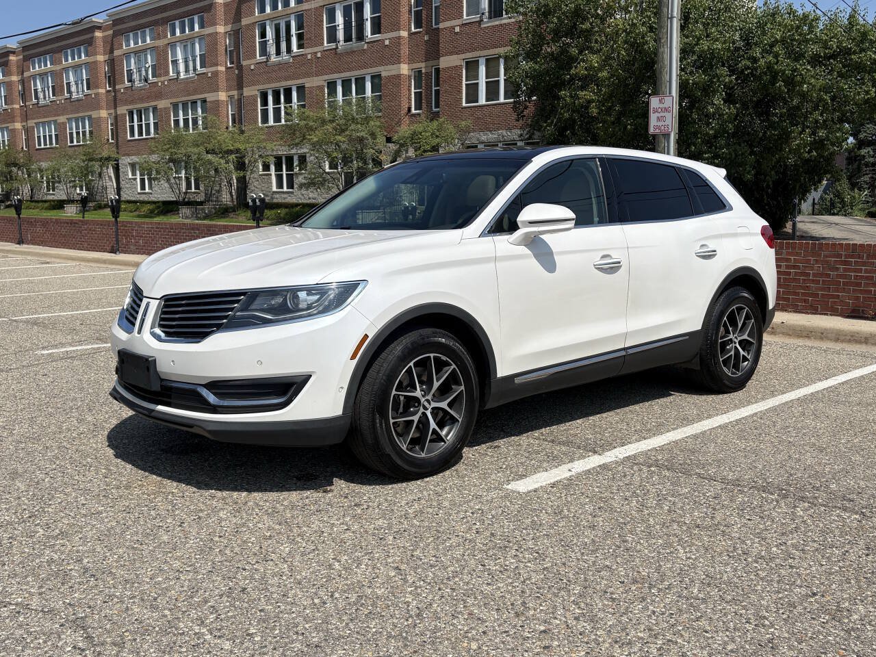 Used 2016 Lincoln MKX Reserve w/ Technology Package AWD/4WD image 38