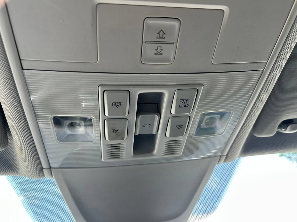 Used 2022 Volkswagen Tiguan SE FWD image 40