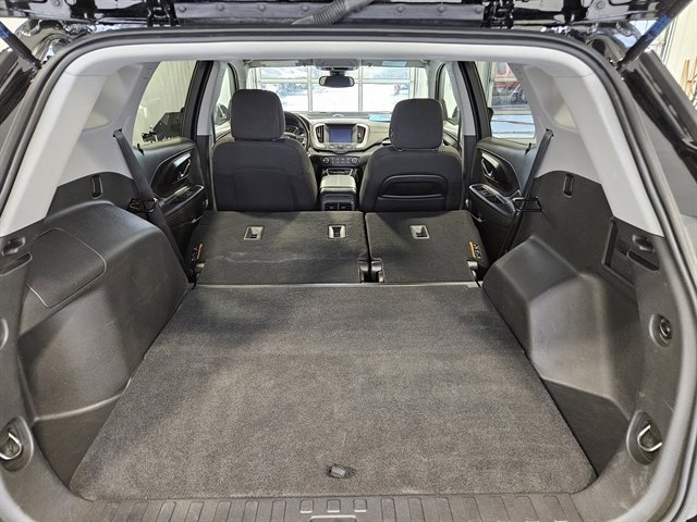 Used 2024 GMC Terrain SLE image 16