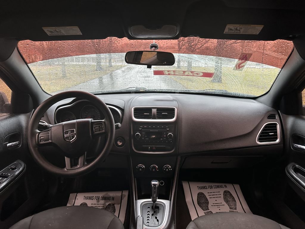Used 2012 Dodge Avenger SE image 9