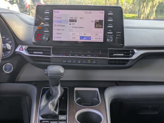 Used 2023 Toyota Sienna LE image 13