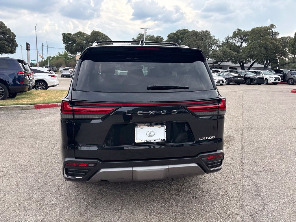 Certified 2025 Lexus LX 600 4WD w/ Interior Upgrade Package image 4