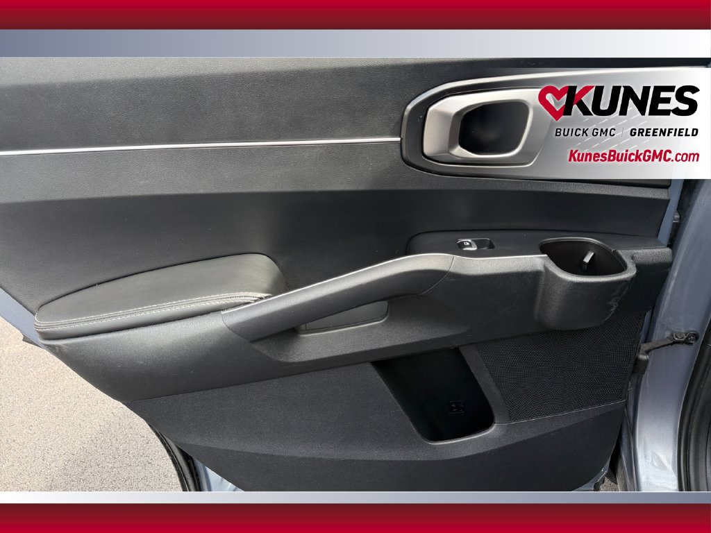 Used 2024 Kia Sorento S FWD image 34