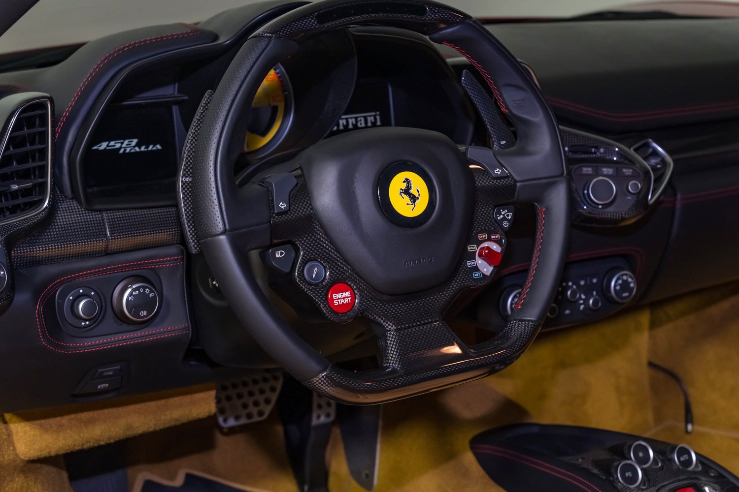 Used 2010 Ferrari 458 Italia Coupe RWD image 19
