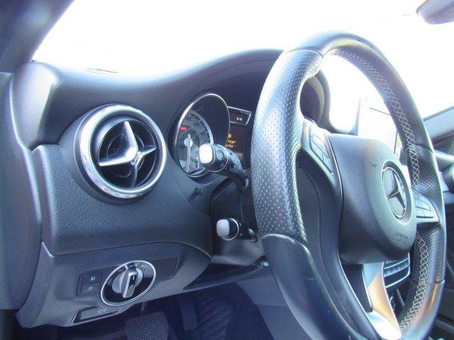 Used 2016 Mercedes-Benz GLA 250 4MATIC image 14