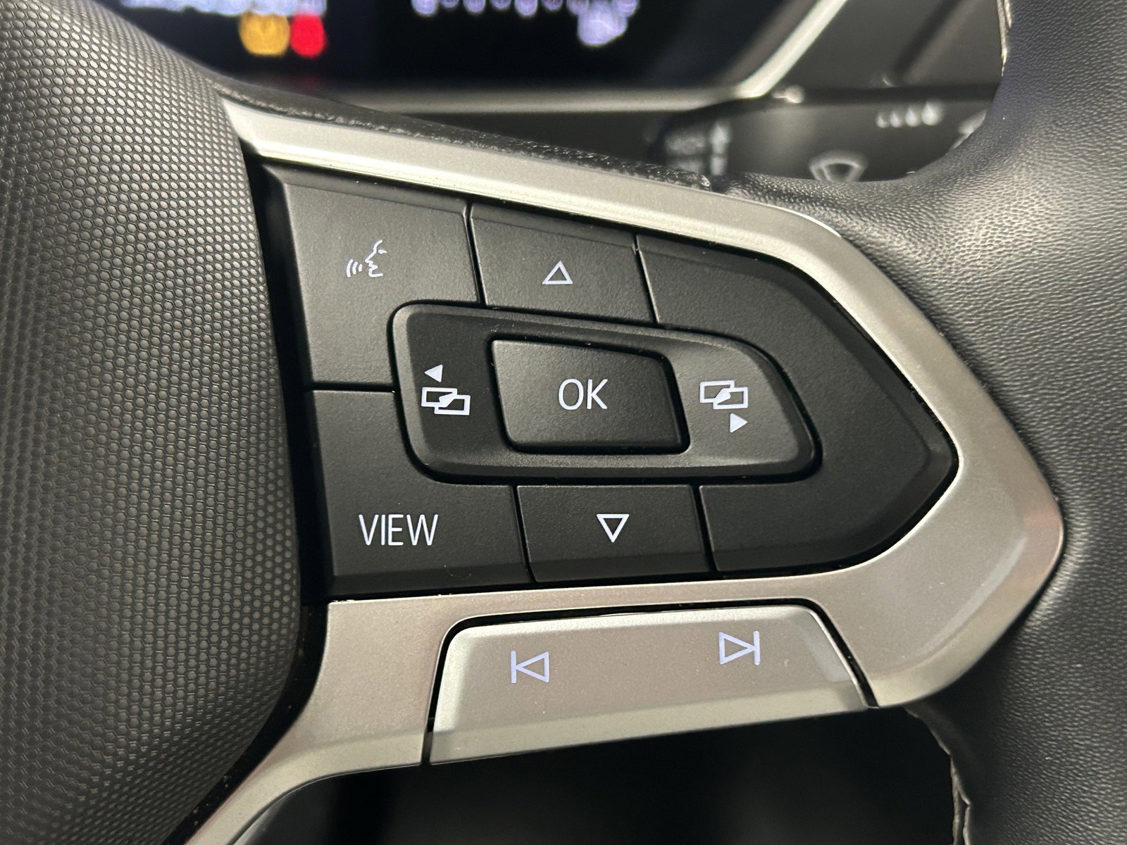 Used 2024 Volkswagen Tiguan SE image 20