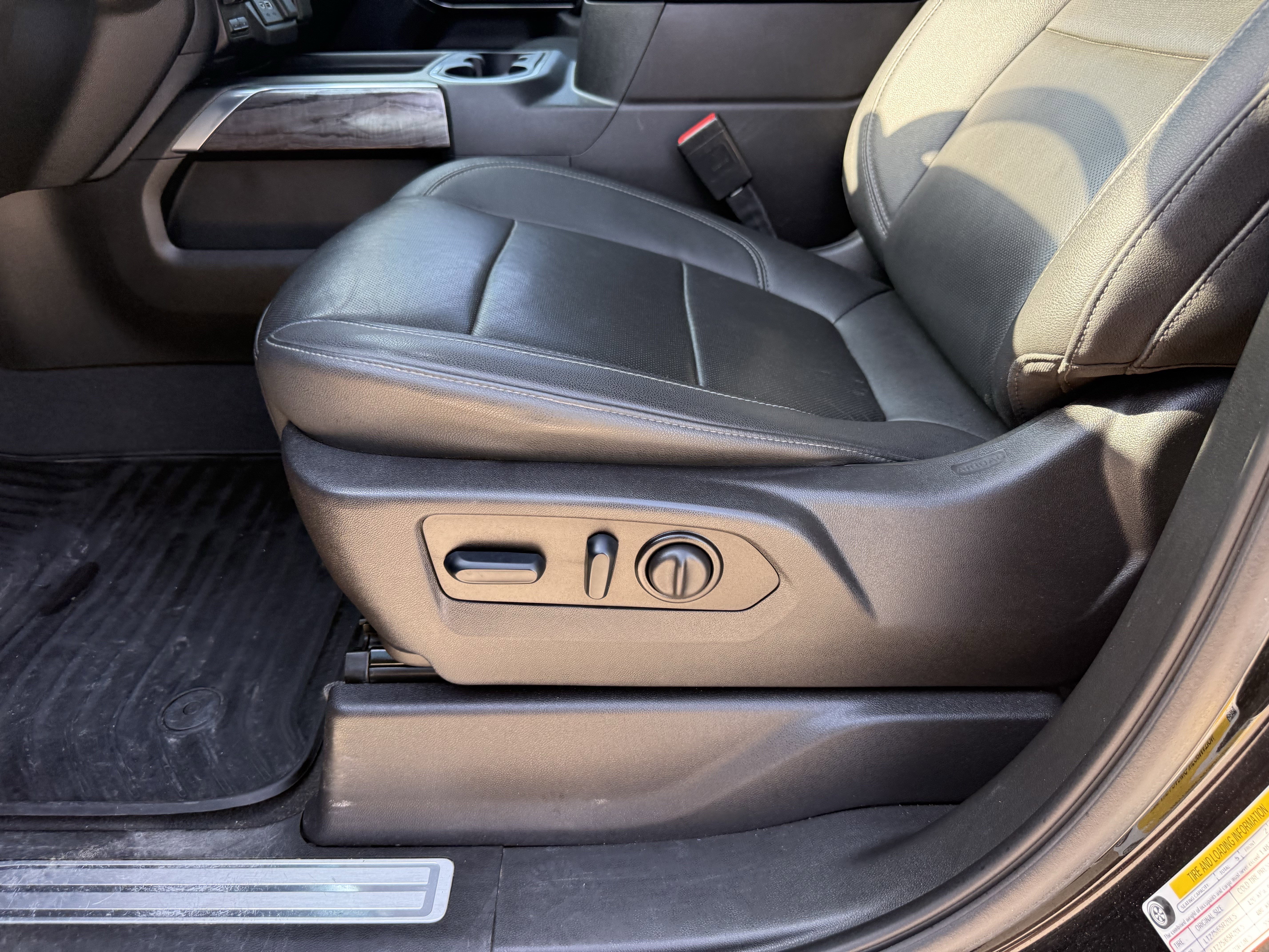 Used 2022 Chevrolet Silverado 2500 LTZ w/ LTZ Texas Edition image 28