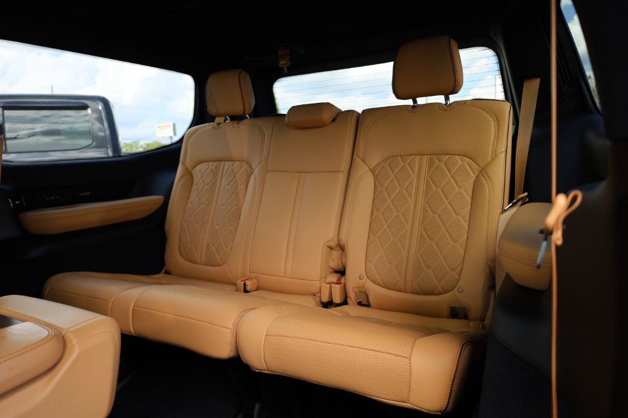 Used 2025 Jeep Grand Wagoneer Series III w/ Rear Seat Video Group 1 AWD/4WD image 20