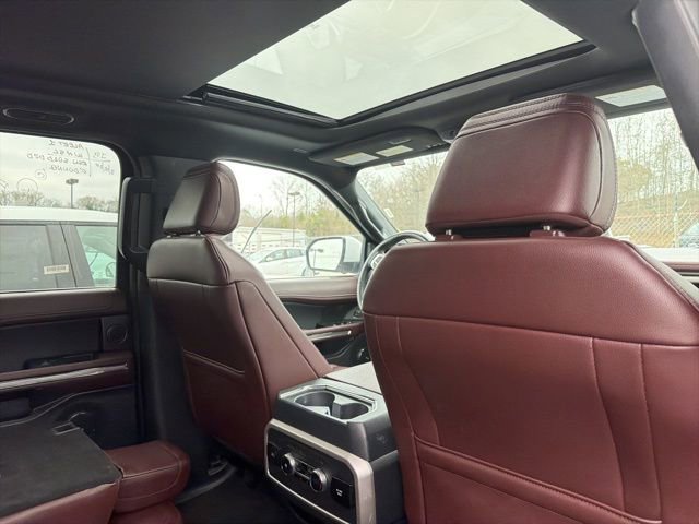 Used 2024 Ford Expedition Max Limited image 13