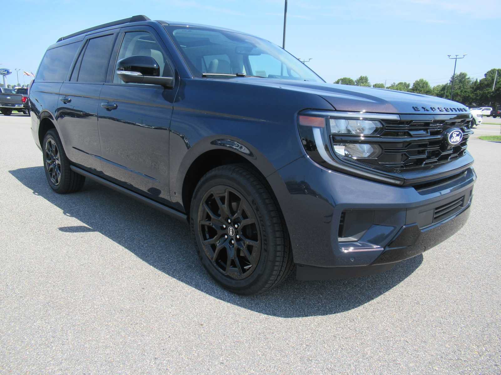 New 2027 Ford Expedition Max Platinum AWD/4WD image 3